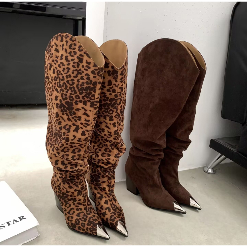 レオパード柄のヴィンテージ風プリーツ入りソフトブーツ。つま先 - Vintage Fashion Y2K のレビューと価格